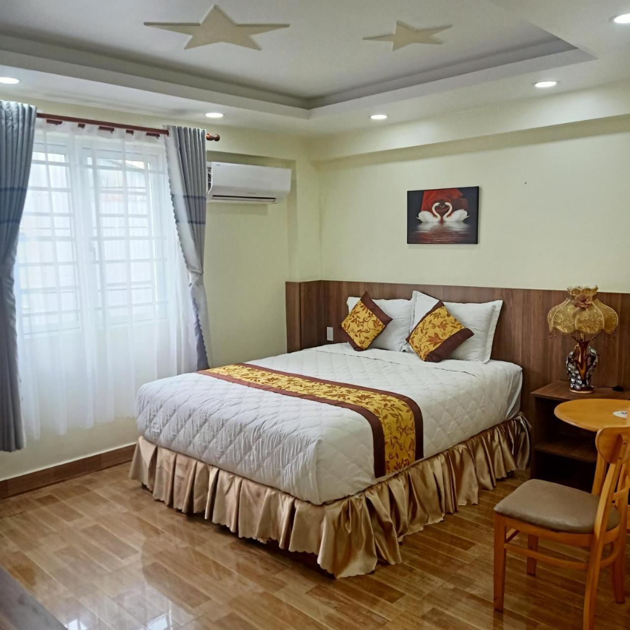 Motel Hoang De Chau Doc Exteriör bild