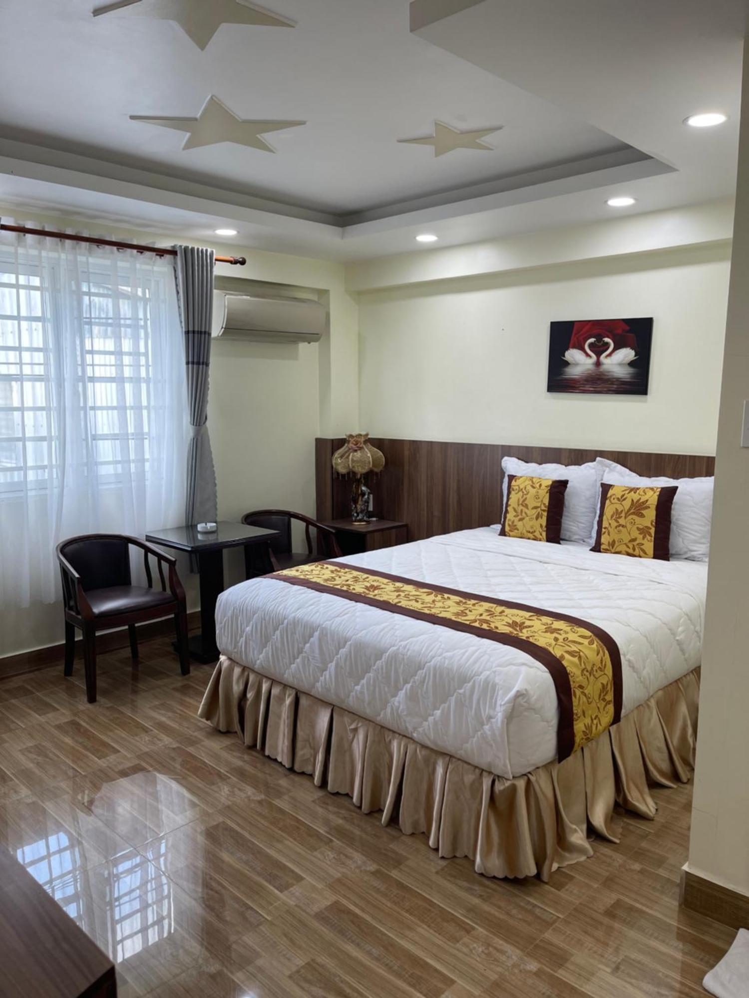 Motel Hoang De Chau Doc Exteriör bild